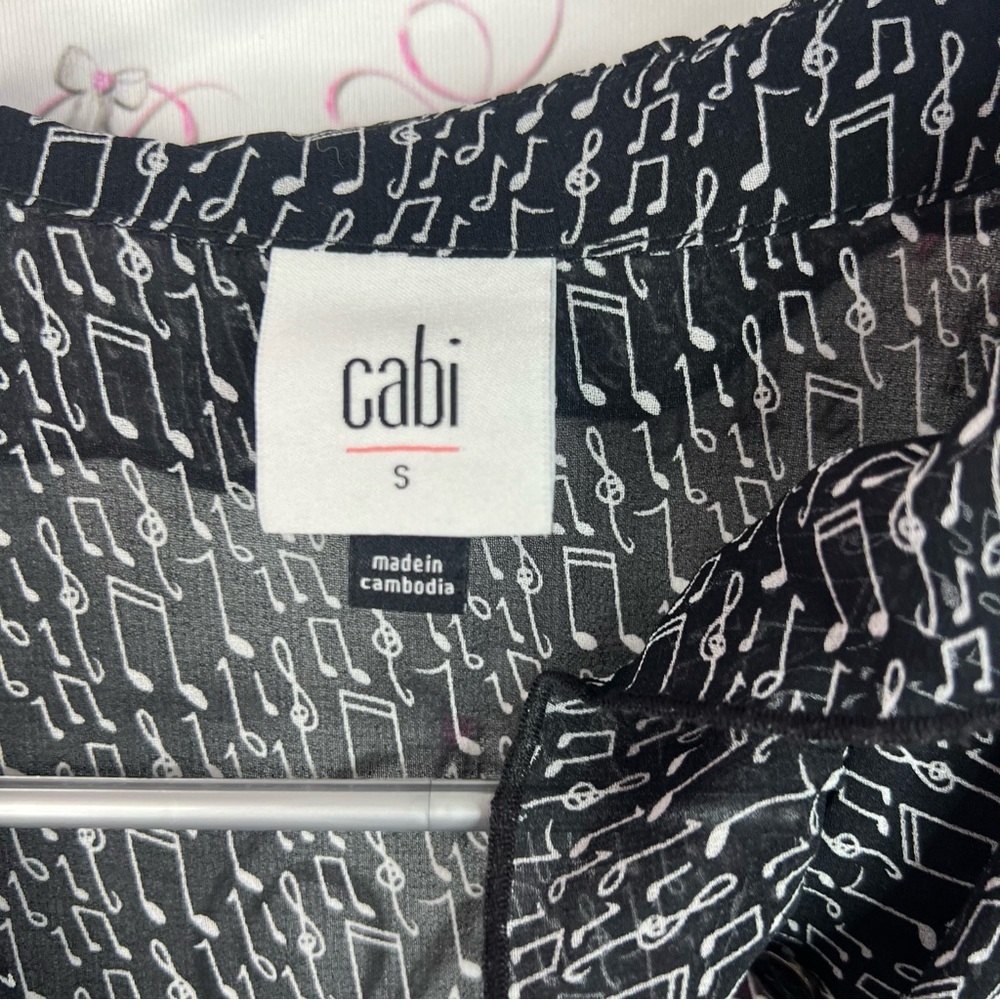 CAbi tank top music 🎵 notes ruffle Black and White Sleeveless Blouse - Picture 5 of 8